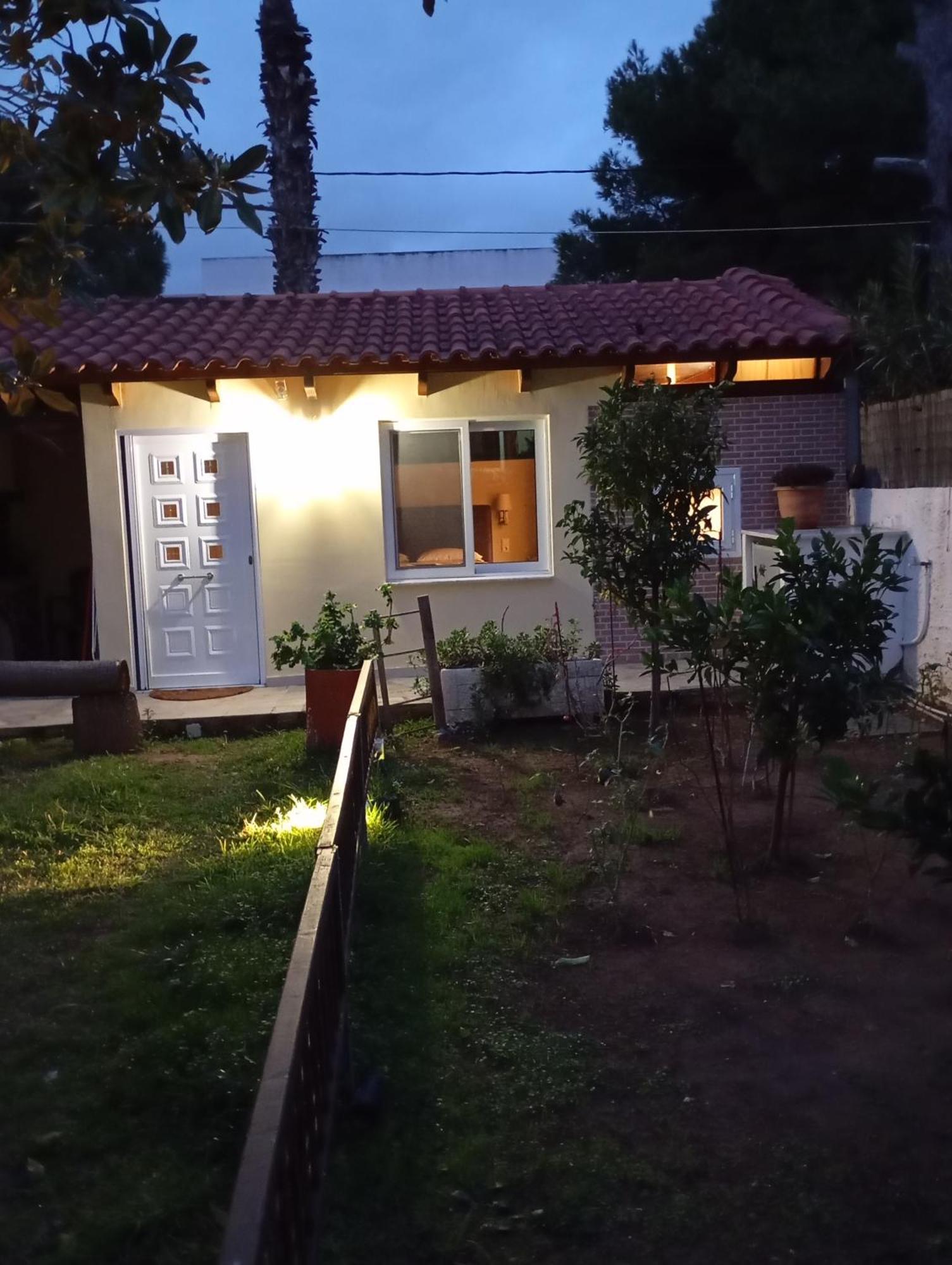 Anna'S Apartment And Studio Artemida  Exterior photo